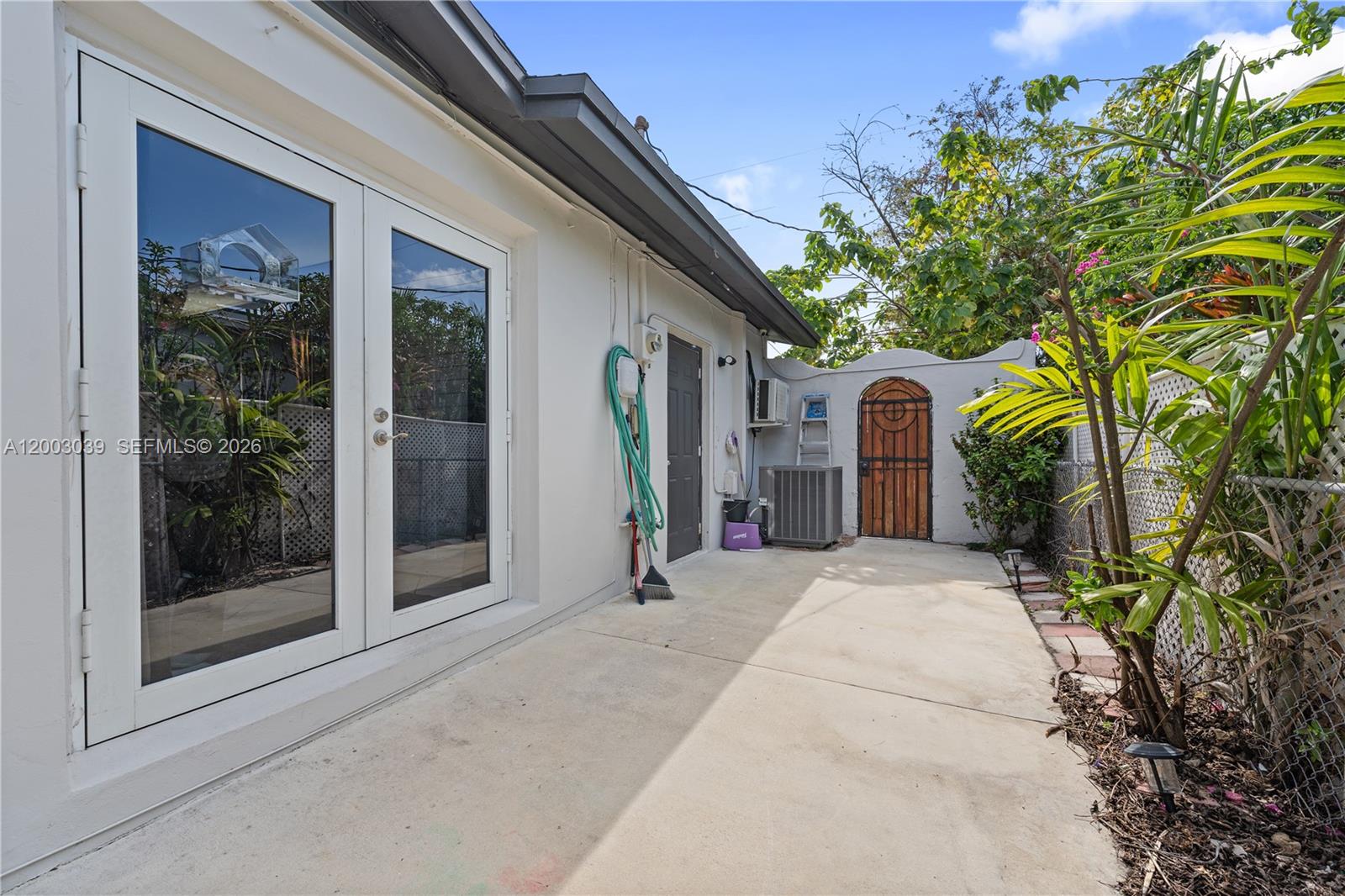 SOUTHERN ESTS 7TH ADDN SE - Residential