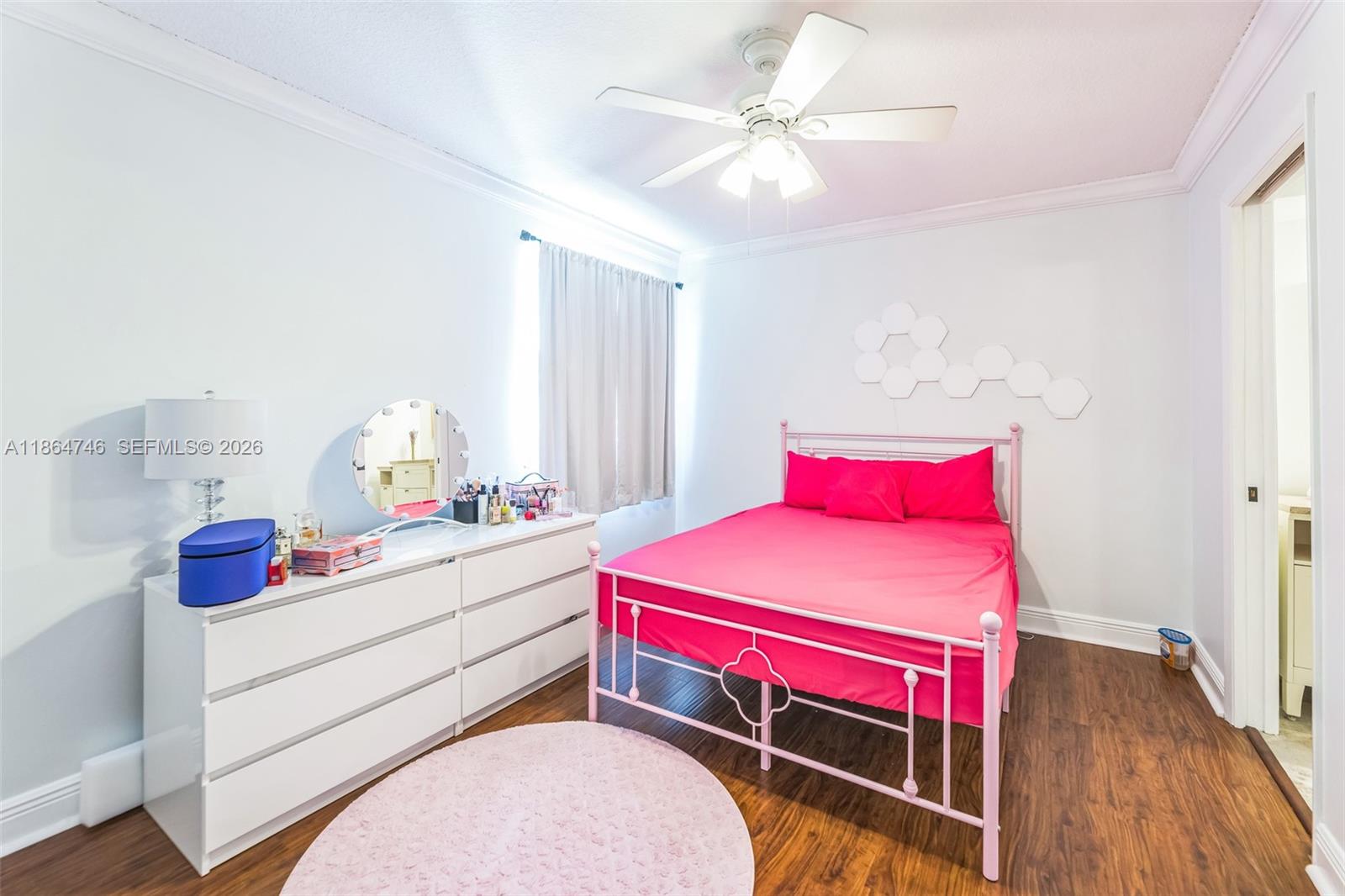 EMBASSY LAKES - Residential