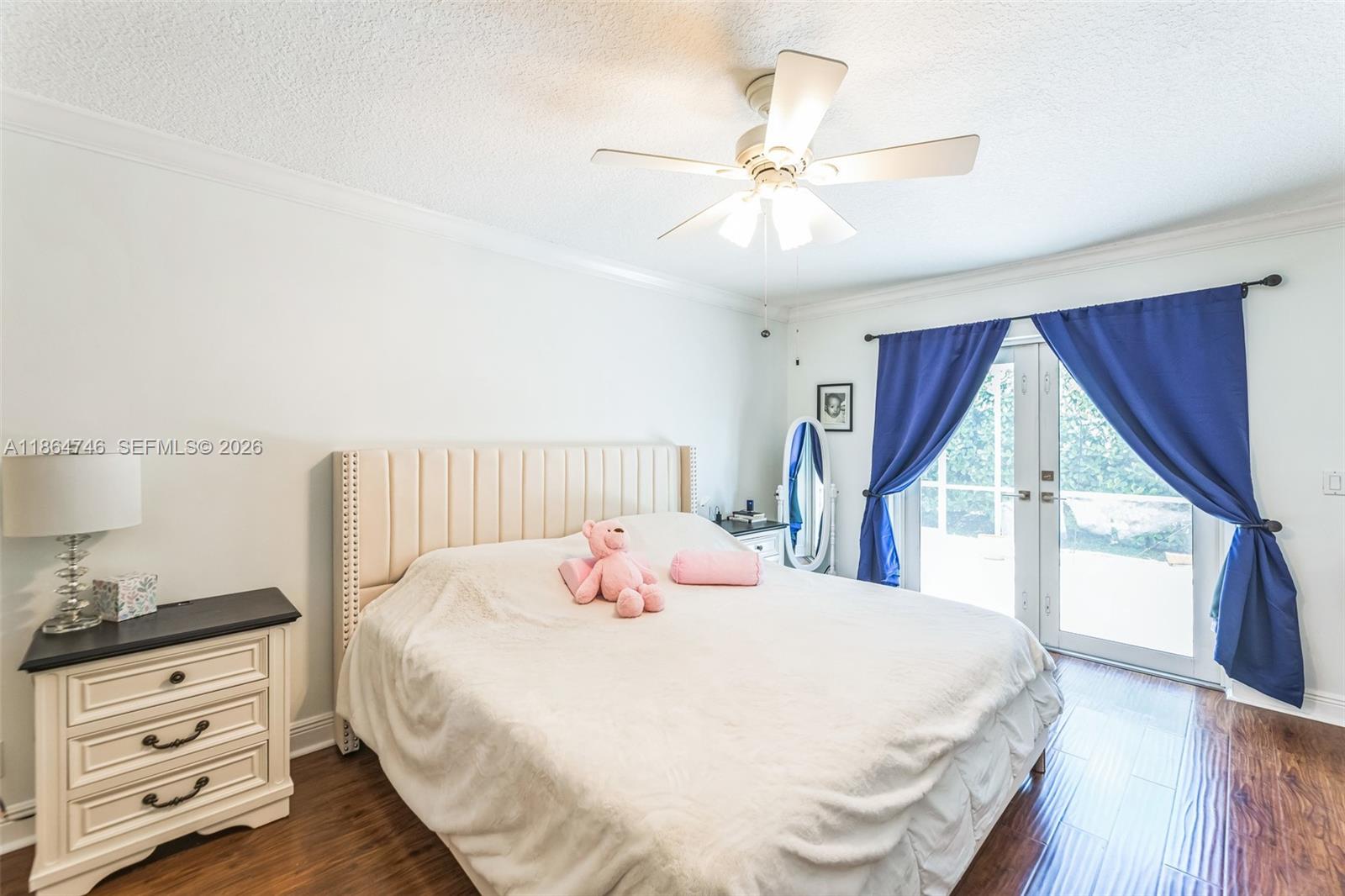 EMBASSY LAKES - Residential