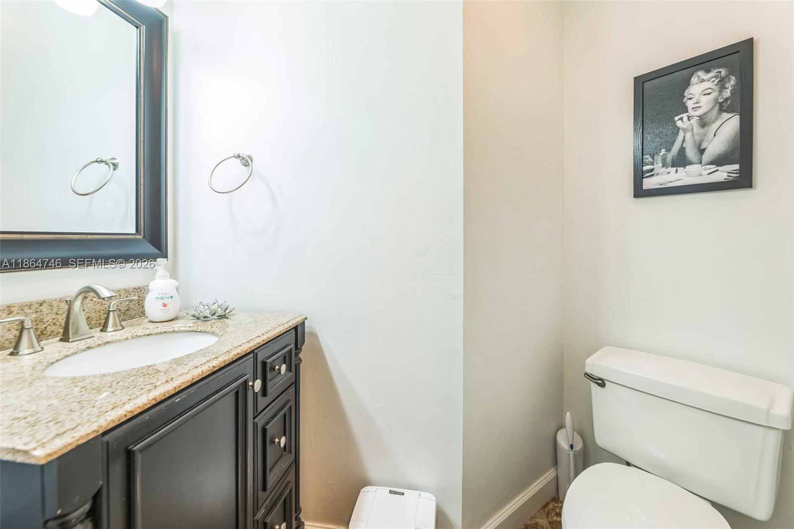 EMBASSY LAKES - Residential