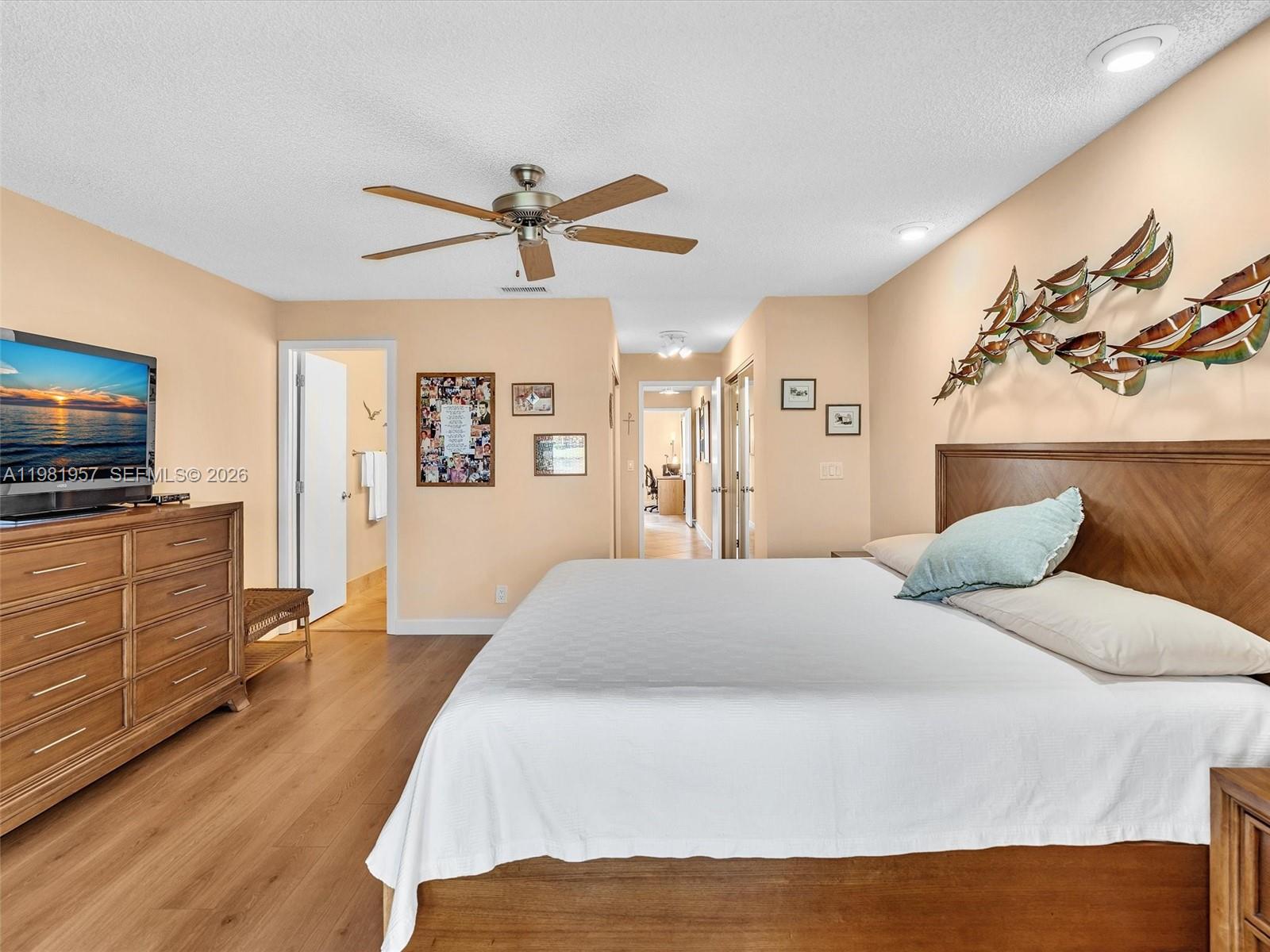 WHISPER WALK - Residential