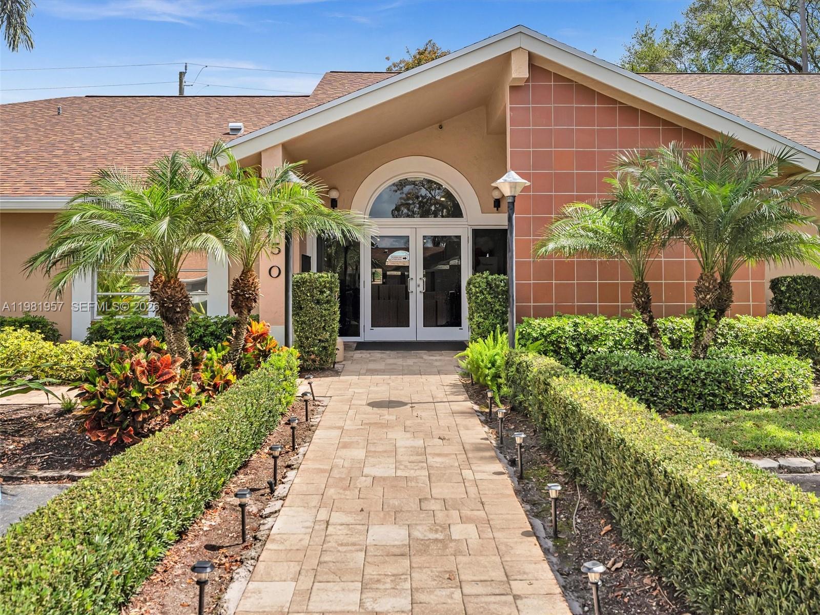 WHISPER WALK - Residential