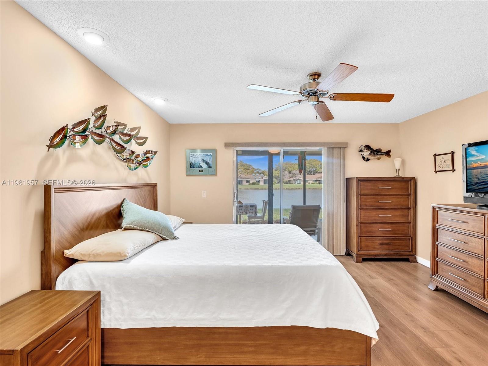 WHISPER WALK - Residential