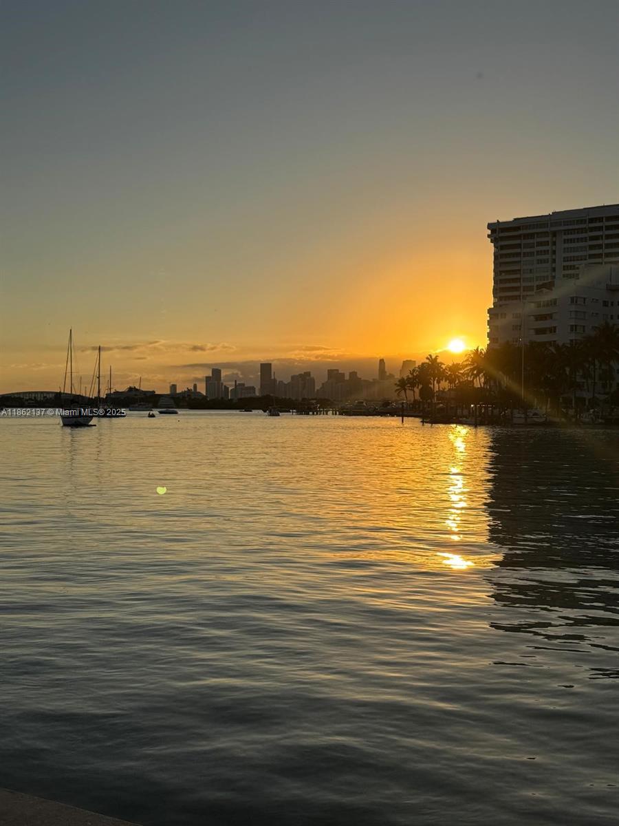 GOLDEN HOUSE CONDO - Residential