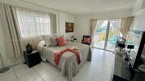 Photo of 1340 Lincoln Rd #401, Miami Beach, FL 33139 (MLS # A11862137)