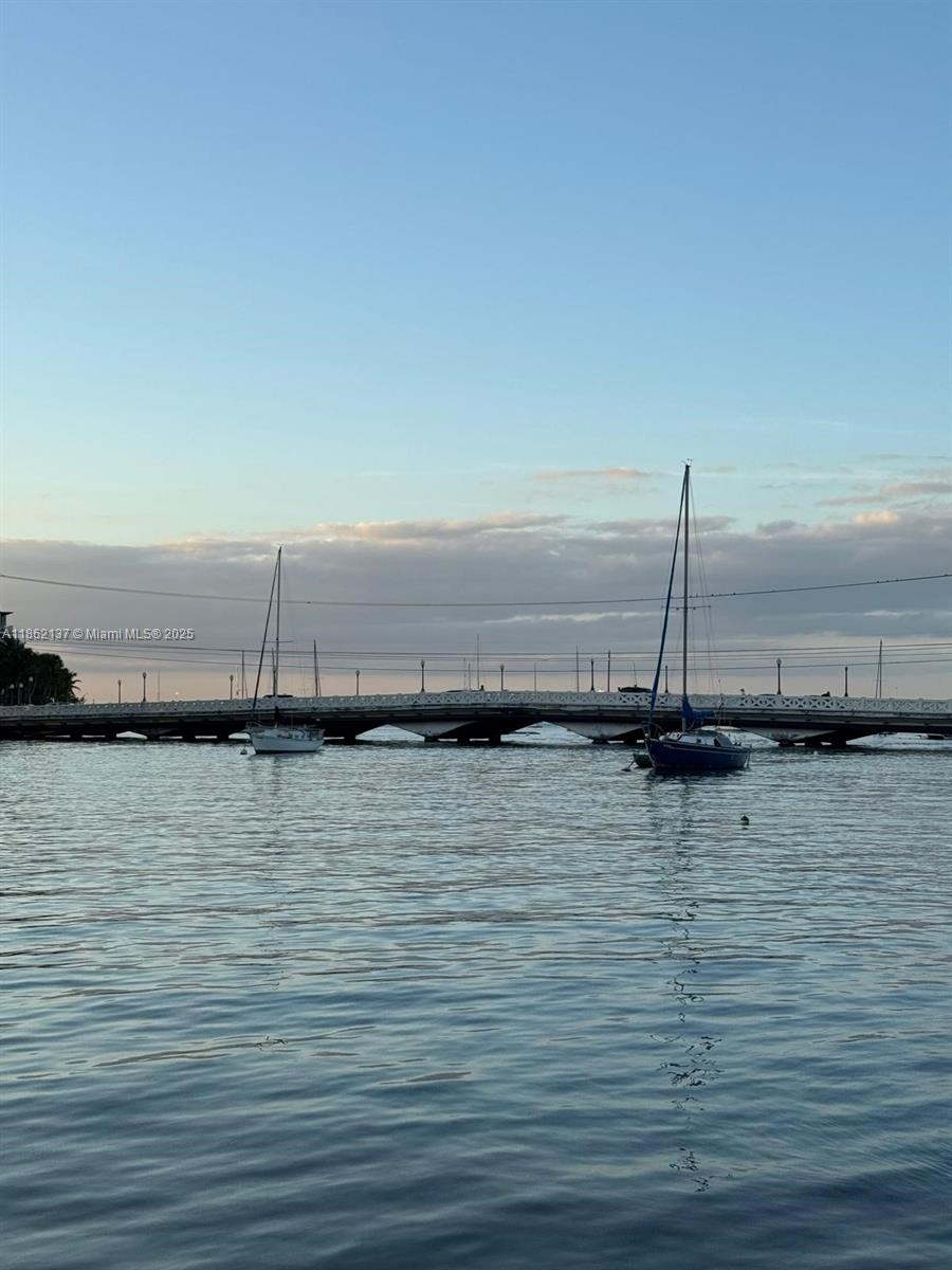 GOLDEN HOUSE CONDO - Residential