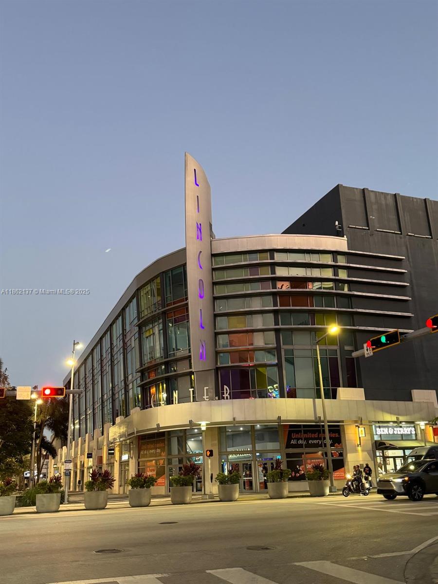 GOLDEN HOUSE CONDO - Residential