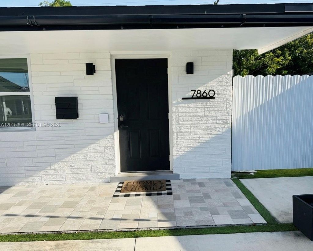 Photo of 7860 NW 10th St, Pembroke Pines, FL 33024 (MLS # A12015396)