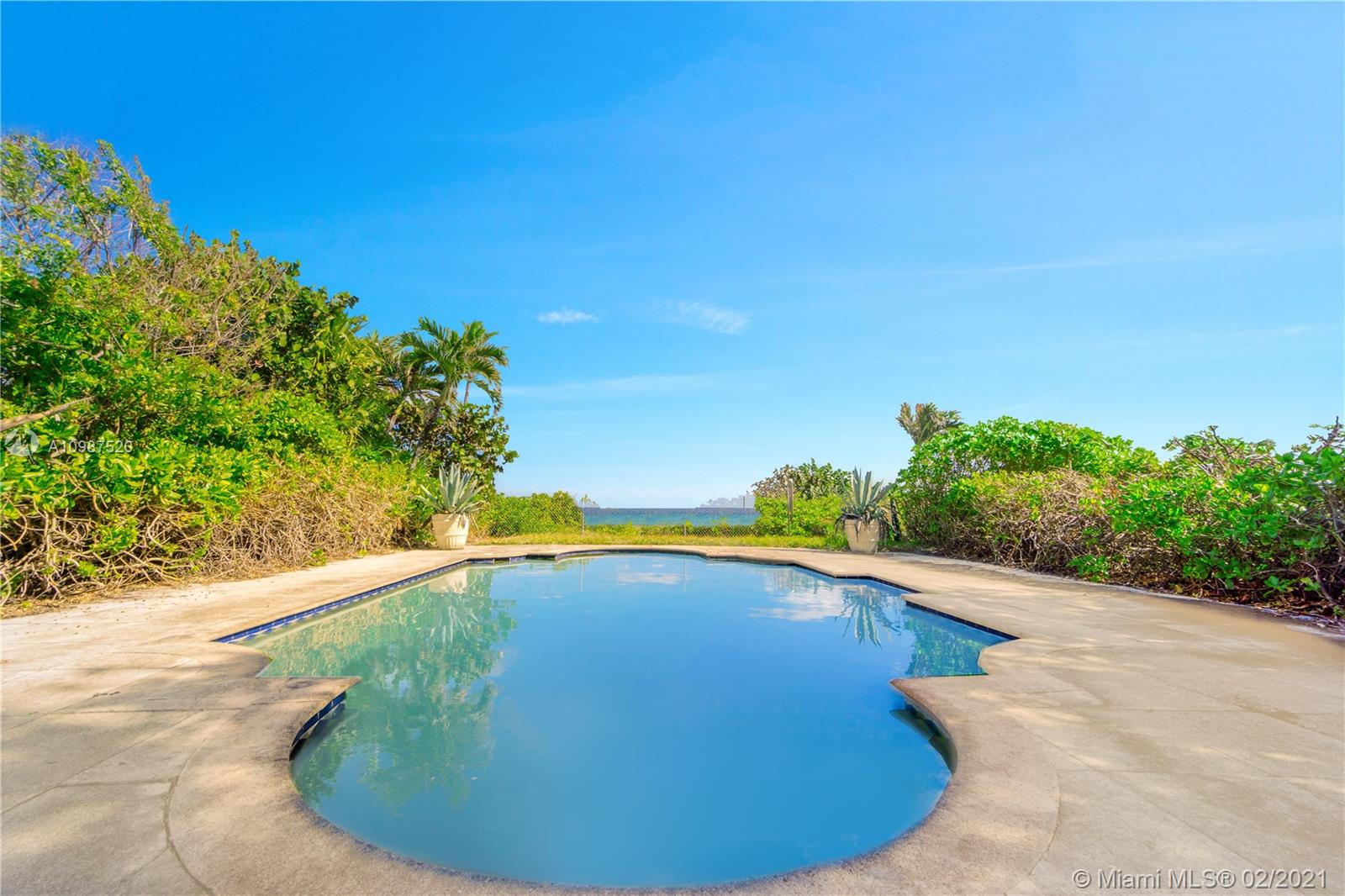 GOLDEN BEACH SEC B - Residential