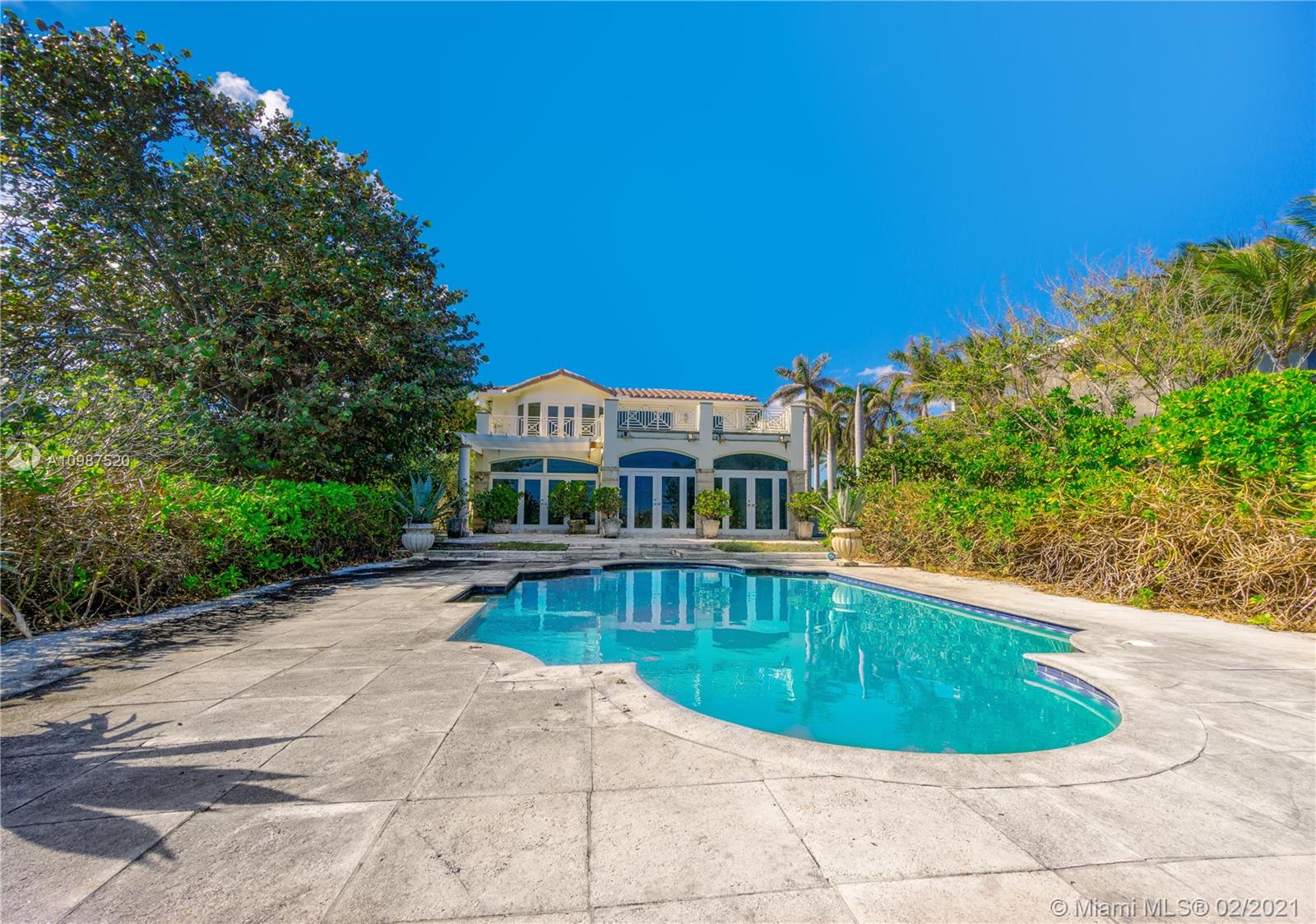 GOLDEN BEACH SEC B - Residential