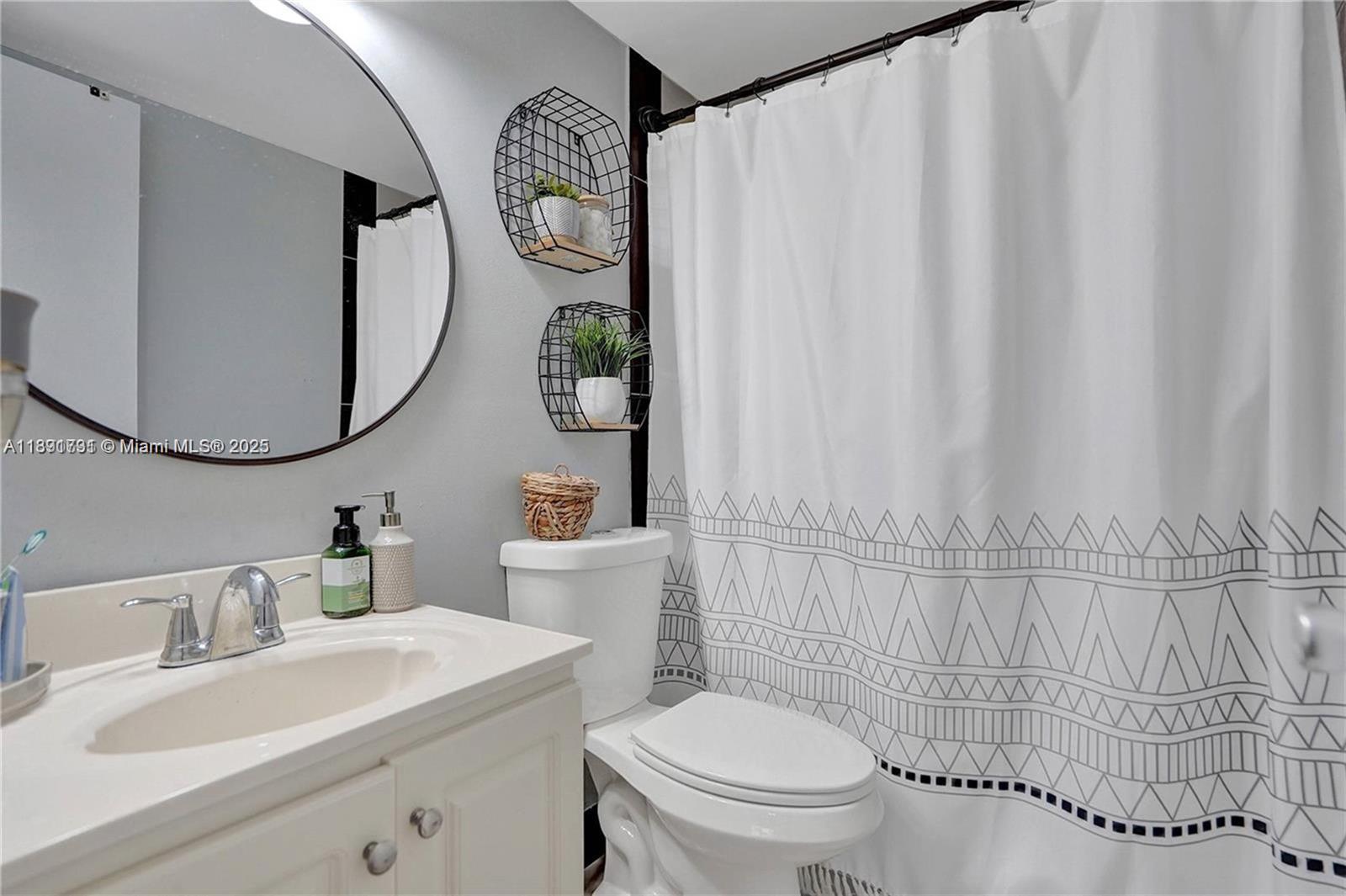 ROSE LAWN 2ND SEC - Residential Lease