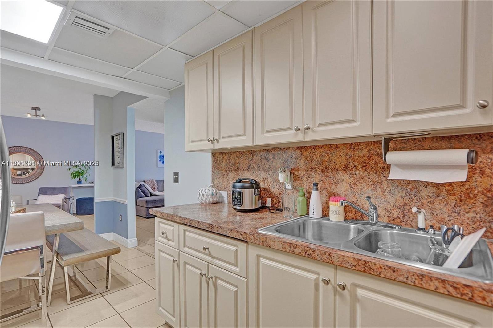 ROSE LAWN 2ND SEC - Residential Lease