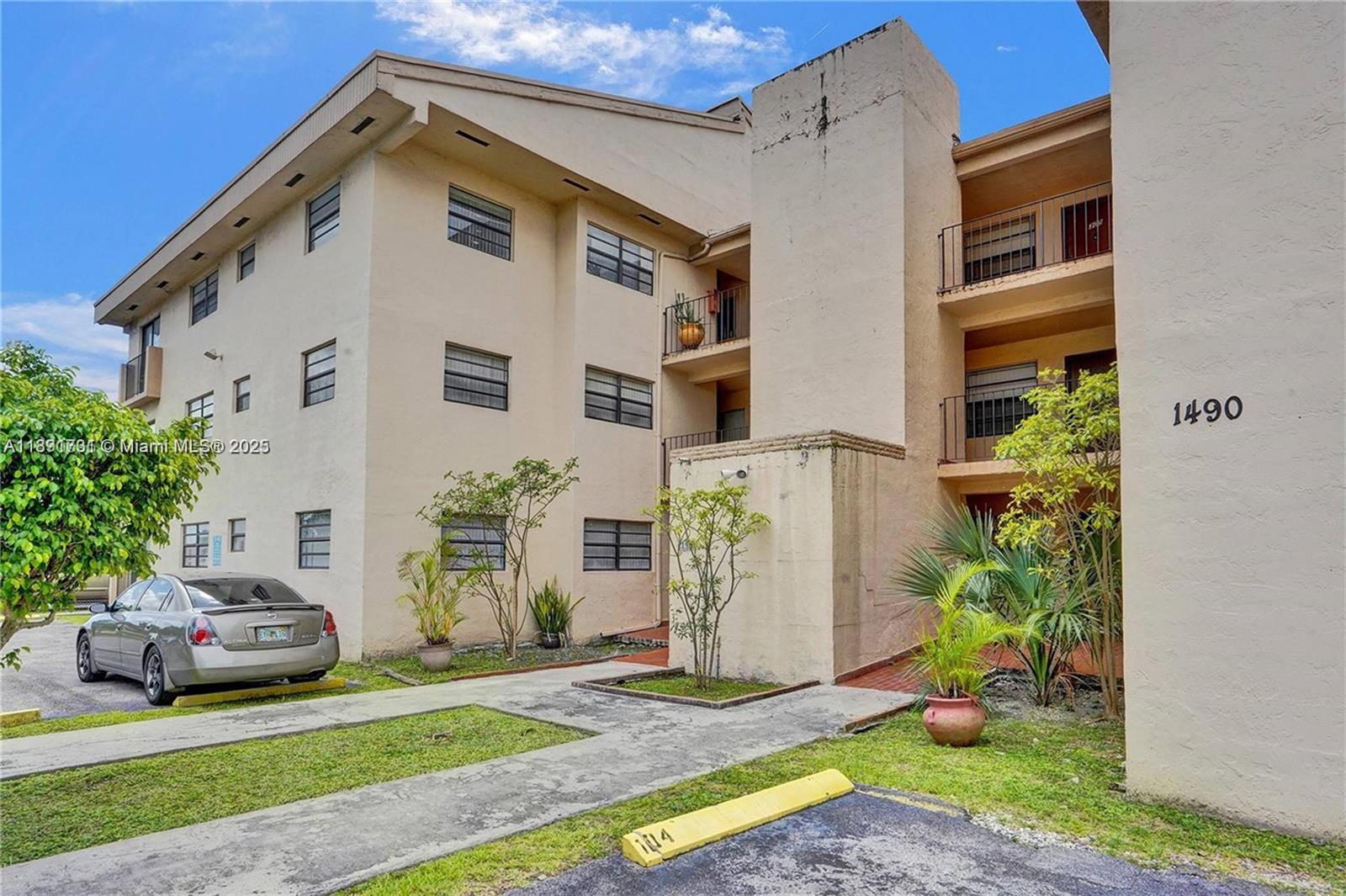 ROSE LAWN 2ND SEC - Residential Lease