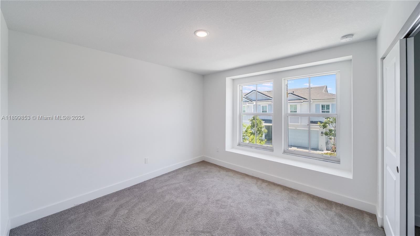 NEW AVONLEA 1ST - Residential Lease