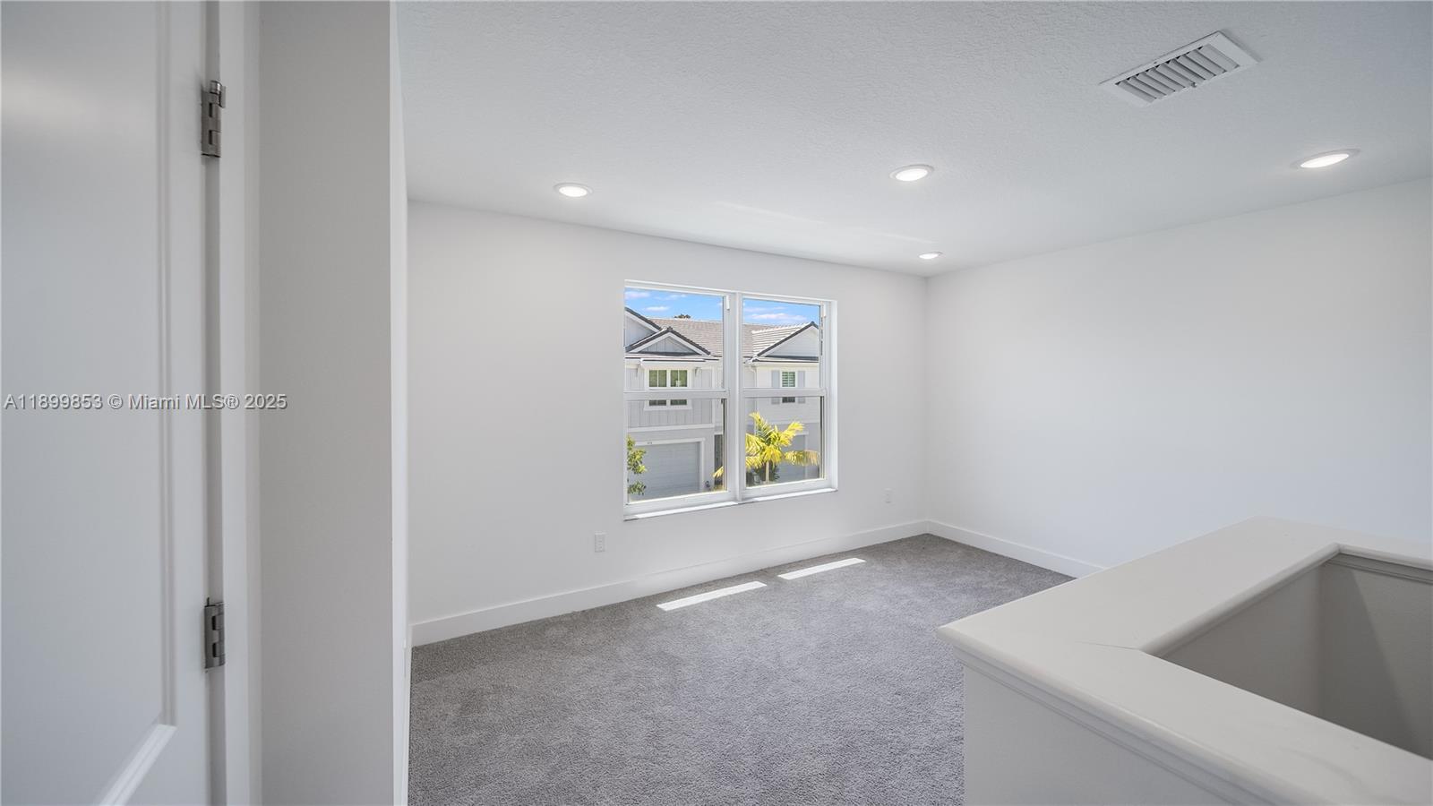 NEW AVONLEA 1ST - Residential Lease