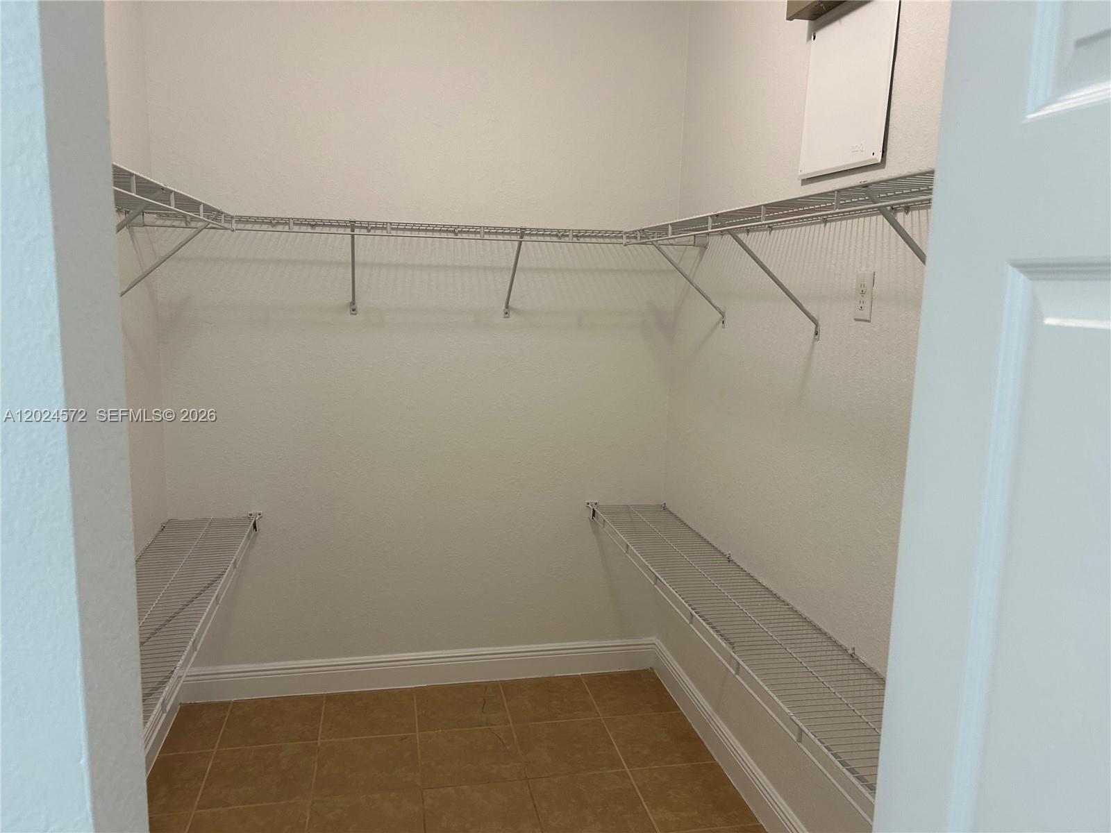 MEADOW PINES - Residential Lease