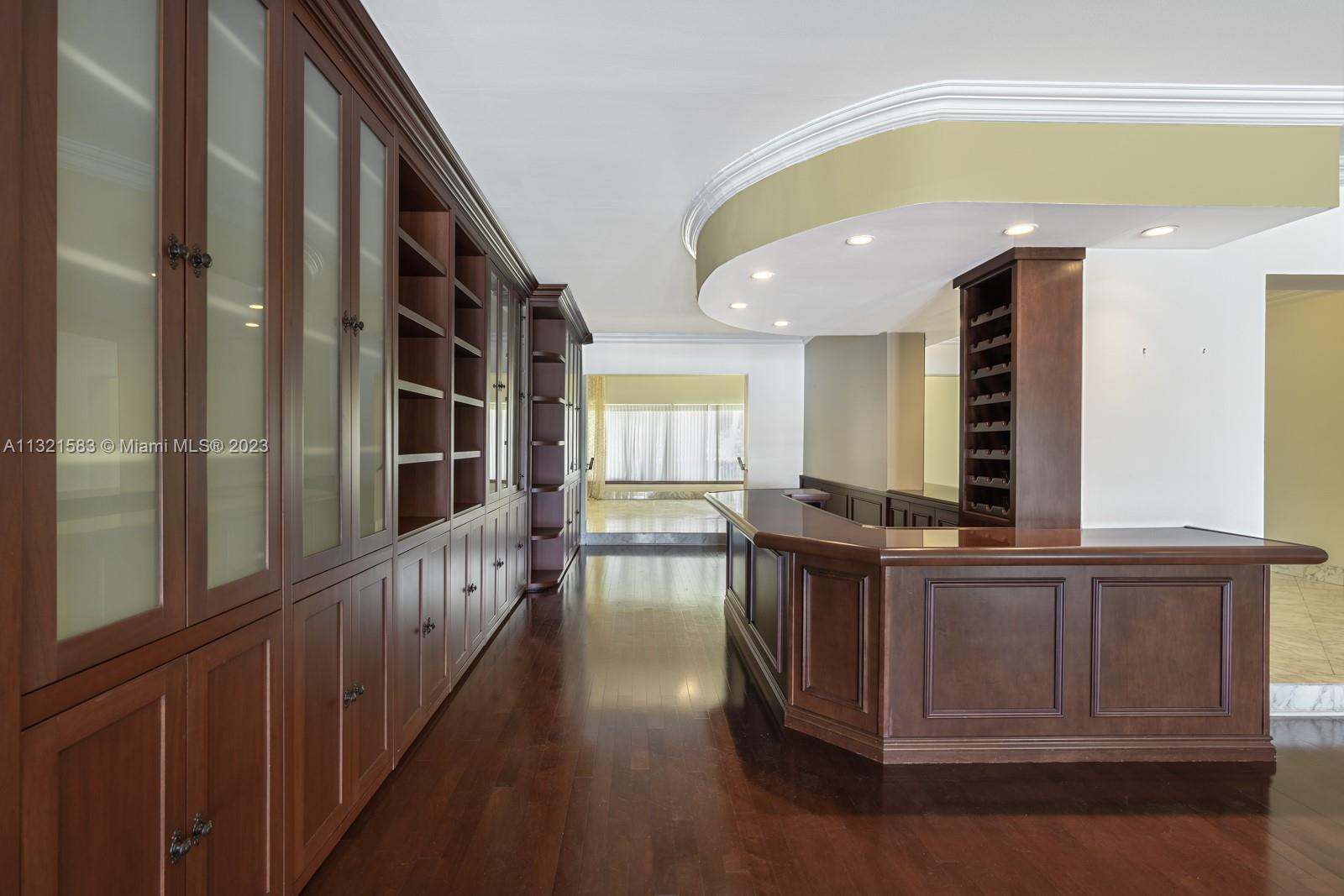 BISCAYNE POINT - Residential