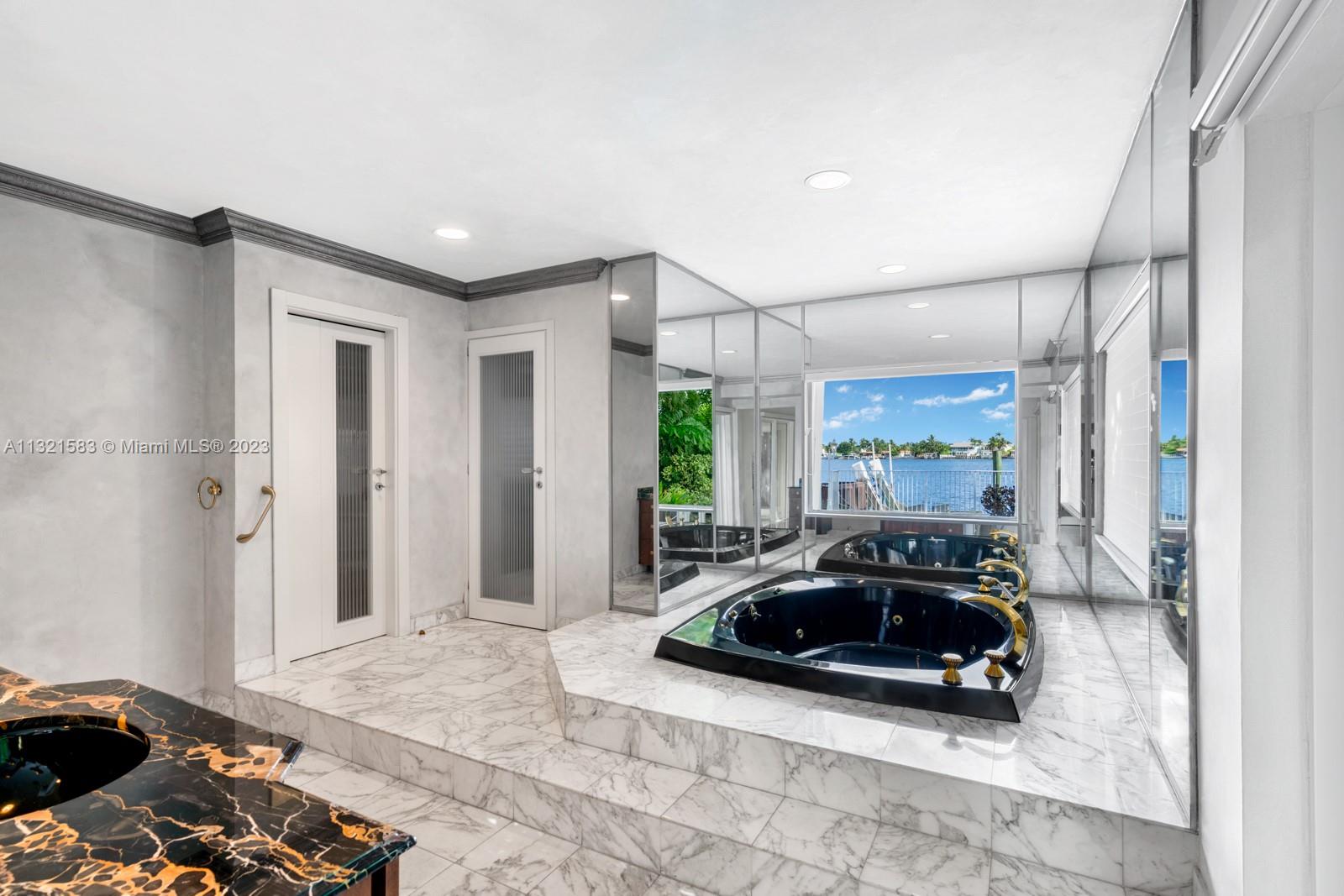 BISCAYNE POINT - Residential