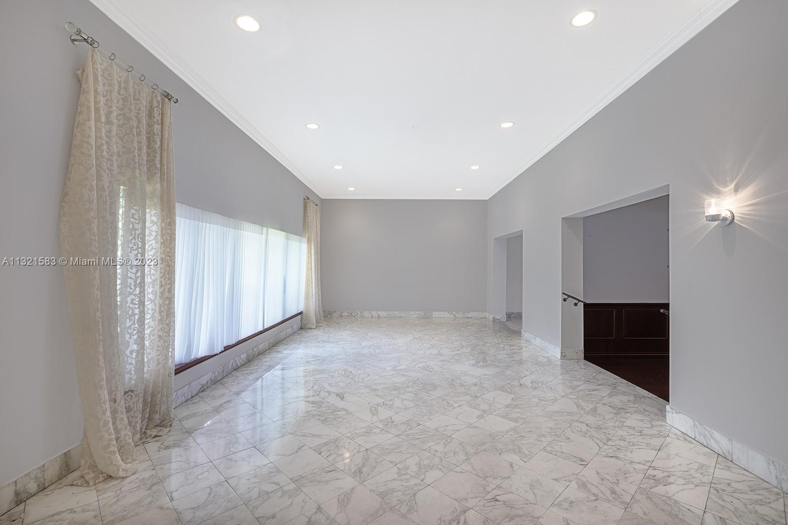 BISCAYNE POINT - Residential