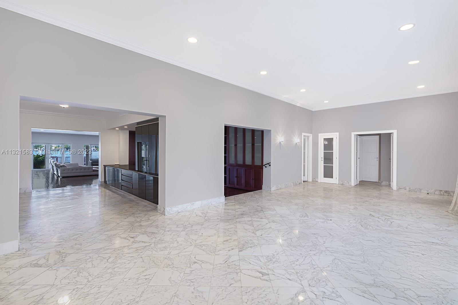 BISCAYNE POINT - Residential