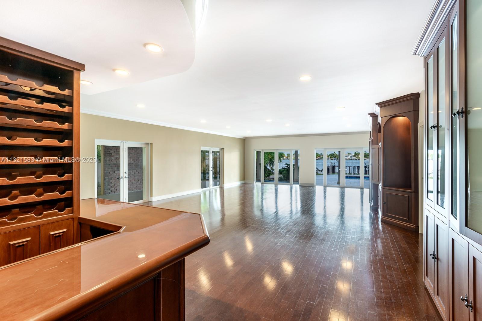 BISCAYNE POINT - Residential