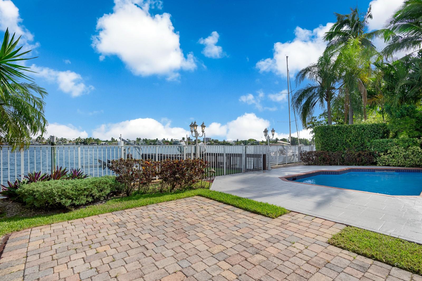 BISCAYNE POINT - Residential