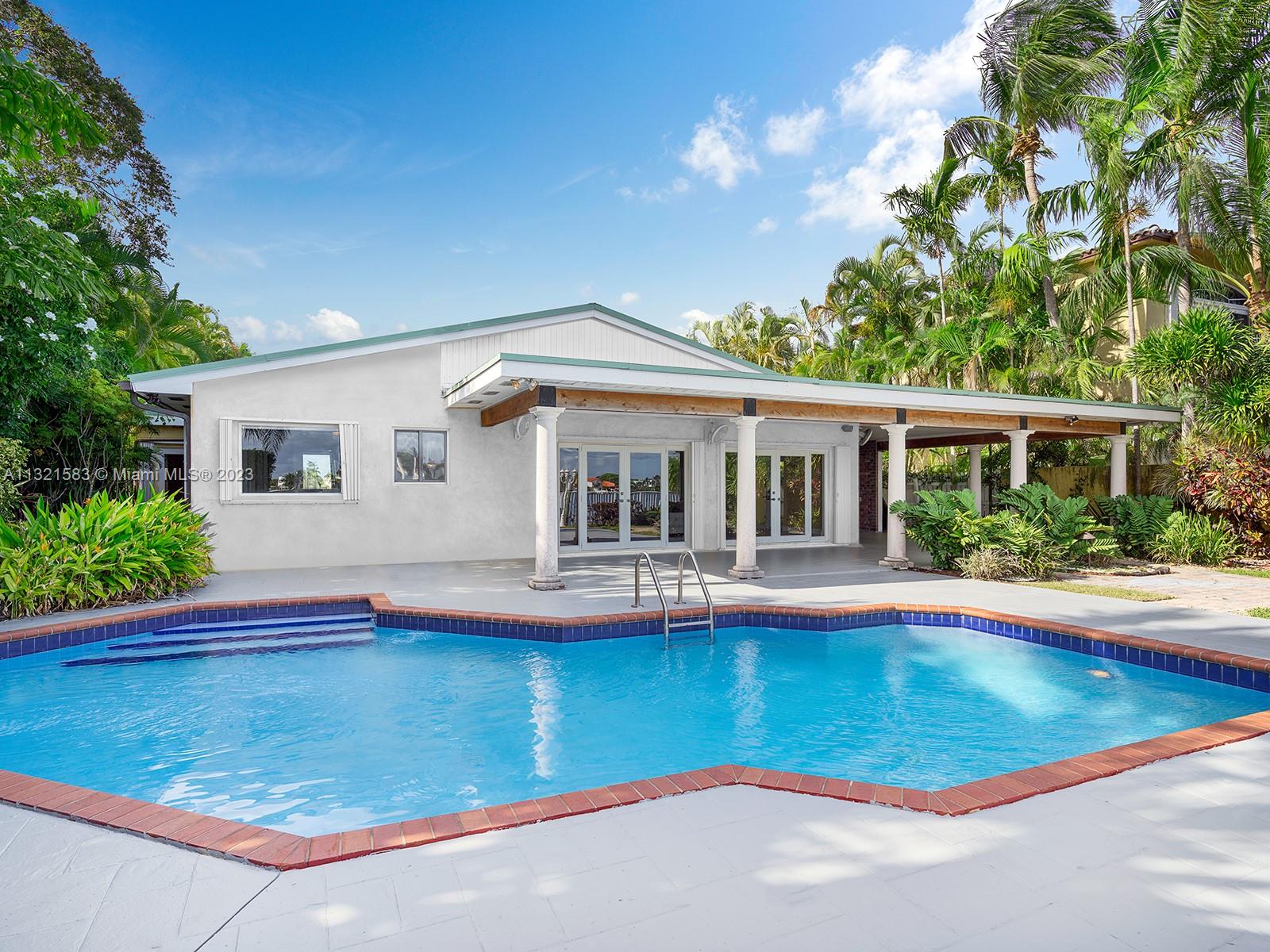 BISCAYNE POINT - Residential