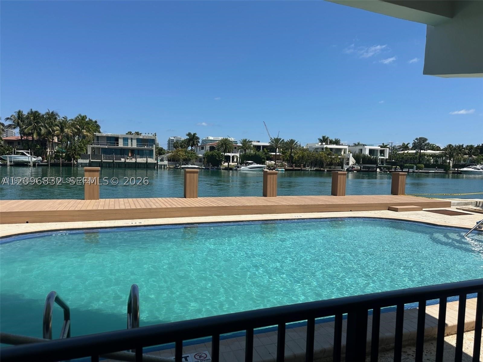 9341 E Bay Harbor Dr 6C