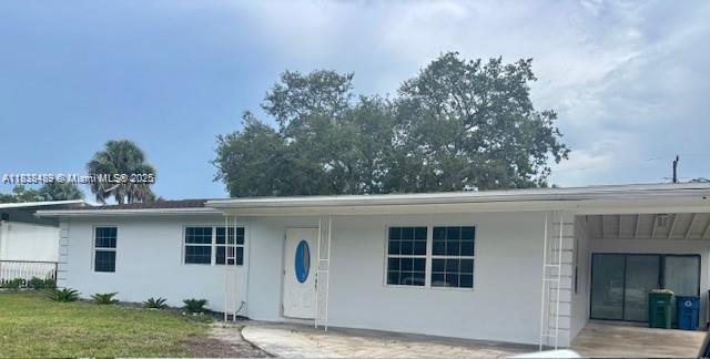 Beautiful completely remodeled single family home. 3bed/2bath, open concept kitchen, family room and backyard. Plenty of parking space. No association. Plenty of parking. Must See!