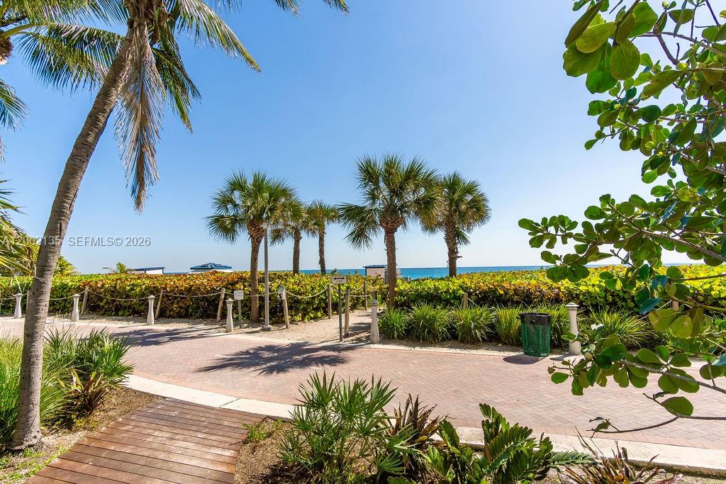 AKOYA CONDO - Residential