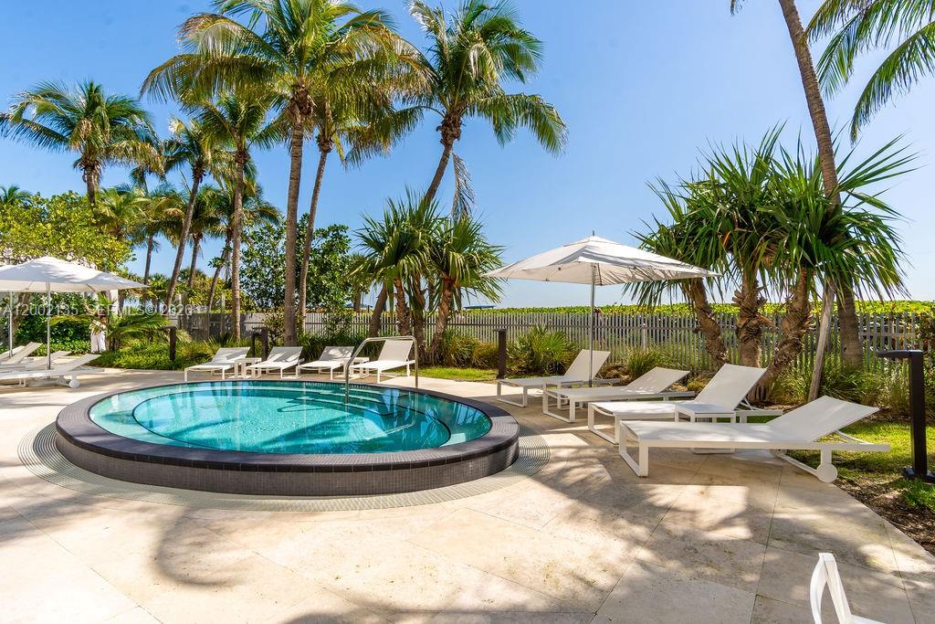 AKOYA CONDO - Residential