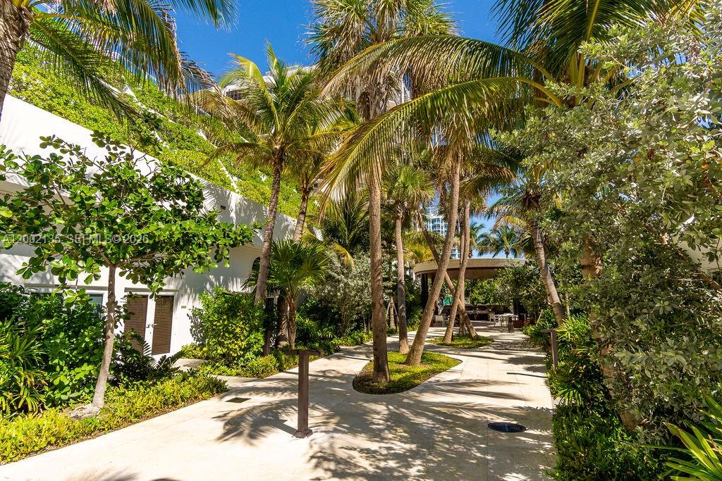 AKOYA CONDO - Residential