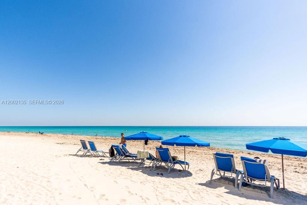 AKOYA CONDO - Residential