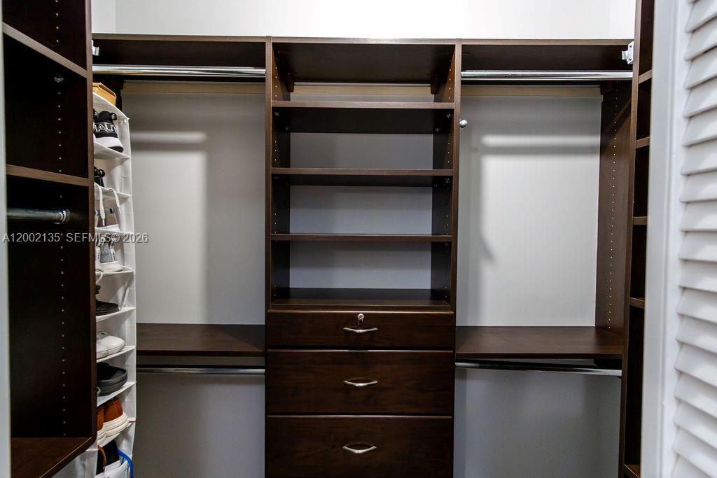 AKOYA CONDO - Residential