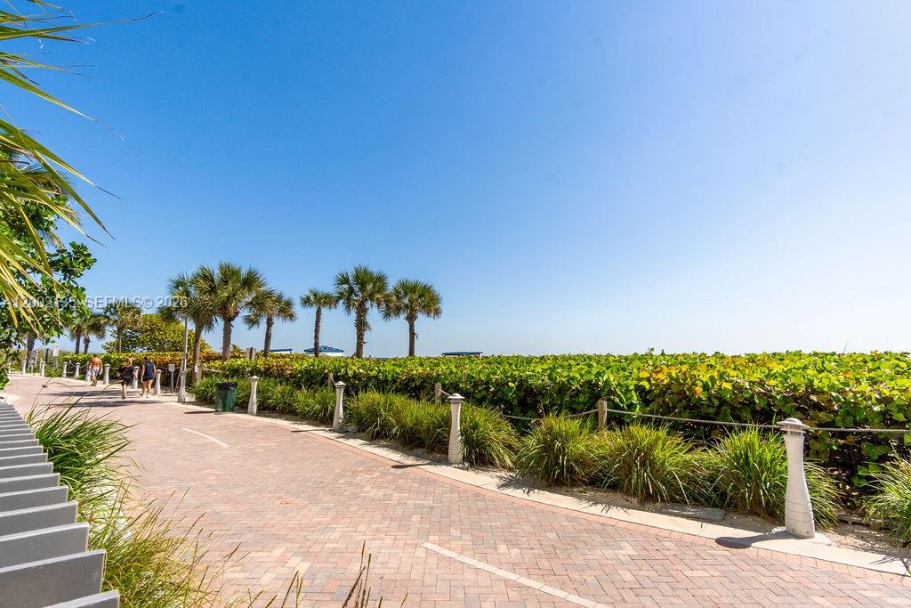 AKOYA CONDO - Residential