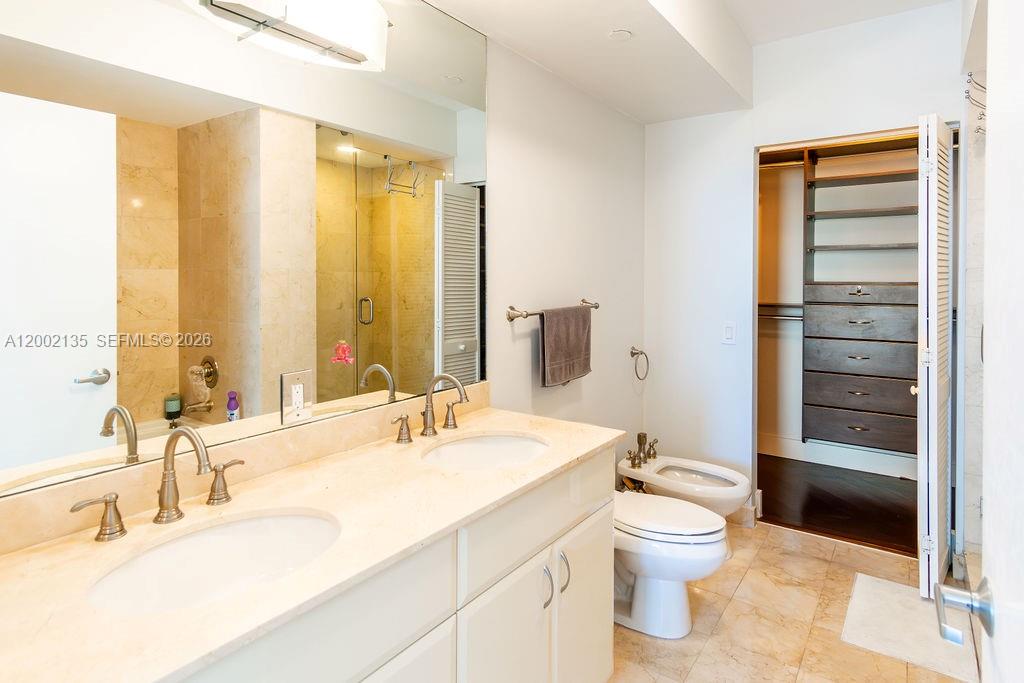 AKOYA CONDO - Residential