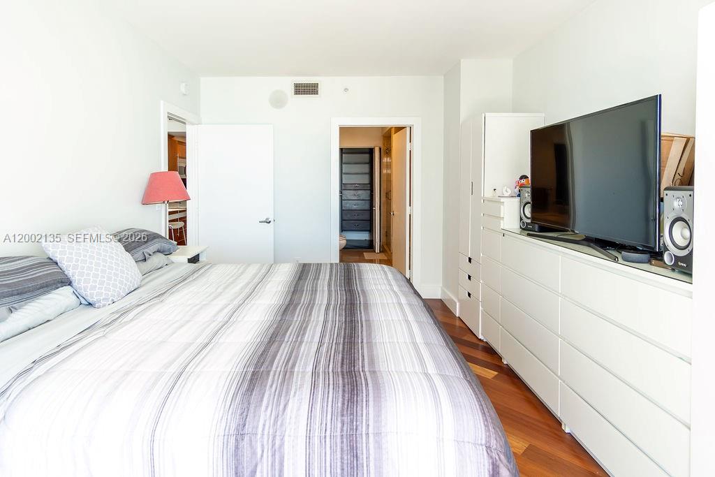 AKOYA CONDO - Residential