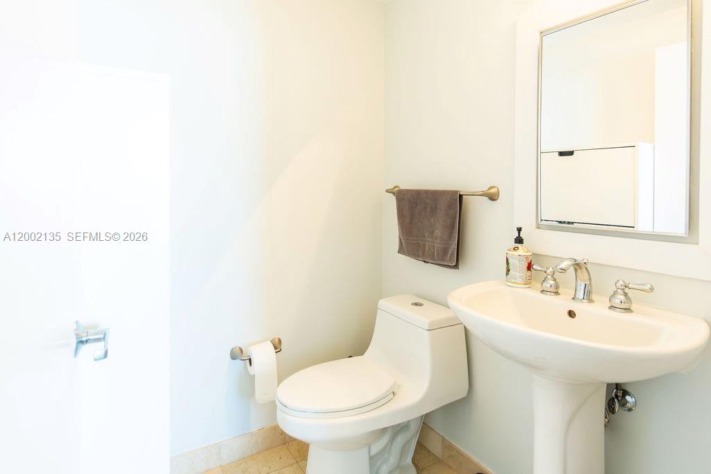 AKOYA CONDO - Residential