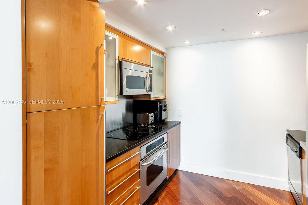 AKOYA CONDO - Residential