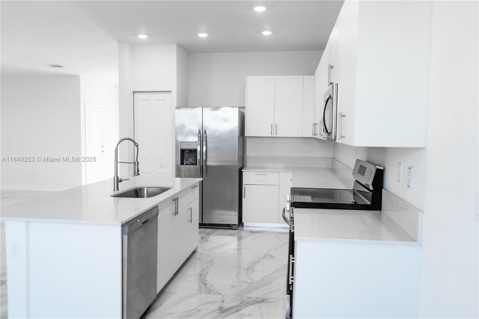 SALERNO COMMUNITY - Residential