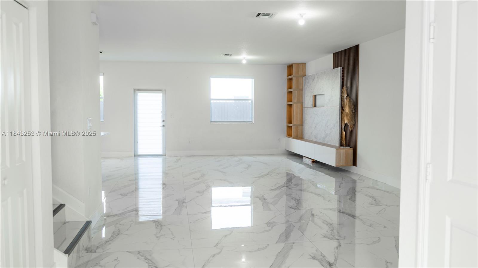 SALERNO COMMUNITY - Residential