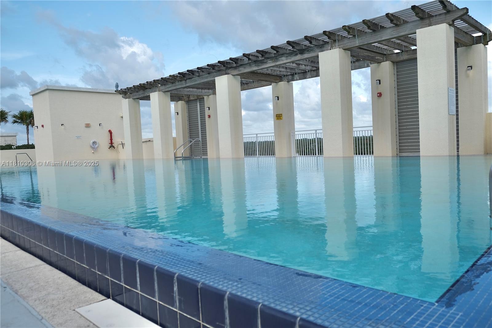 DOWNTOWN DADELAND CONDO N - Residential Lease