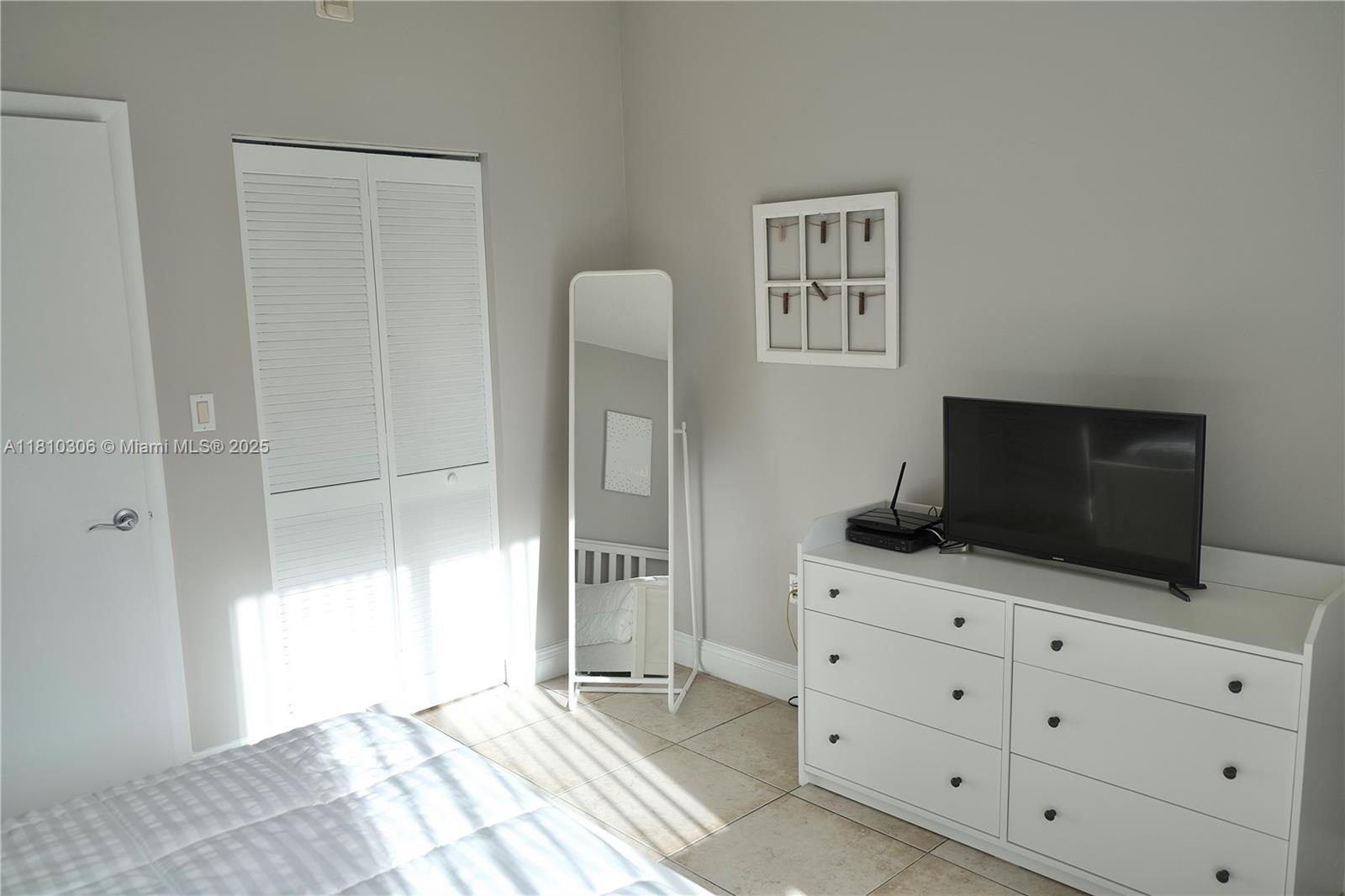 DOWNTOWN DADELAND CONDO N - Residential Lease