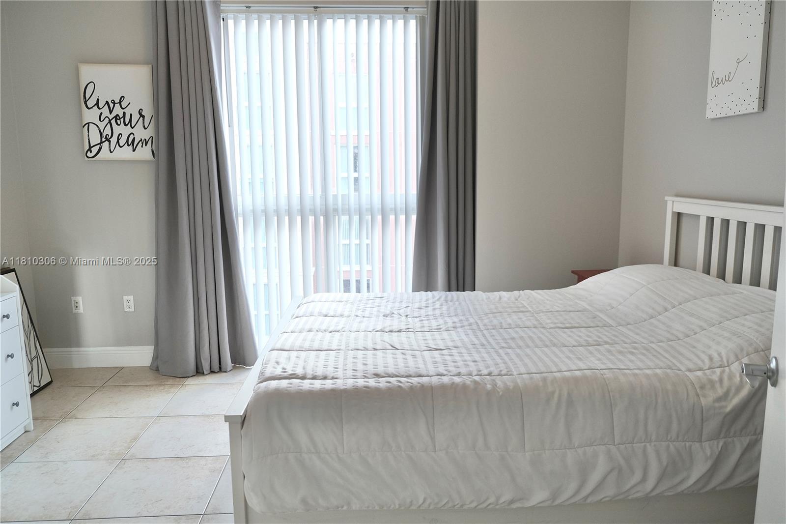 DOWNTOWN DADELAND CONDO N - Residential Lease