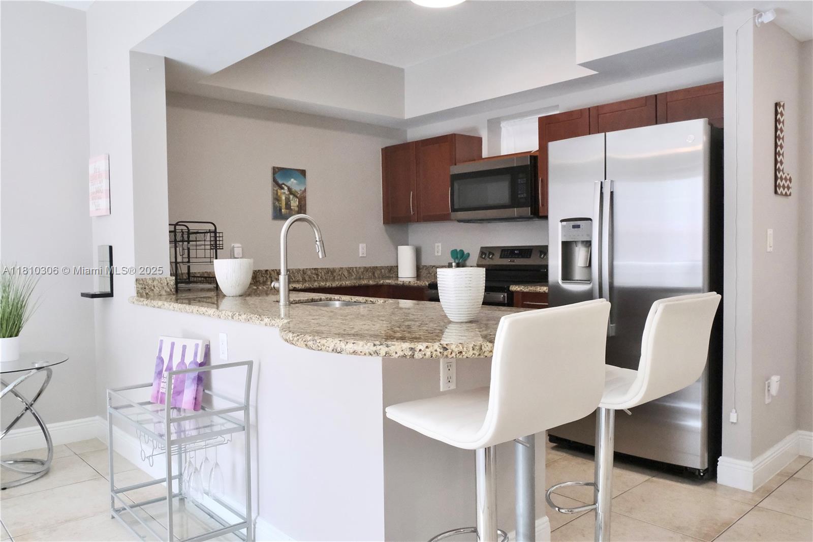 DOWNTOWN DADELAND CONDO N - Residential Lease