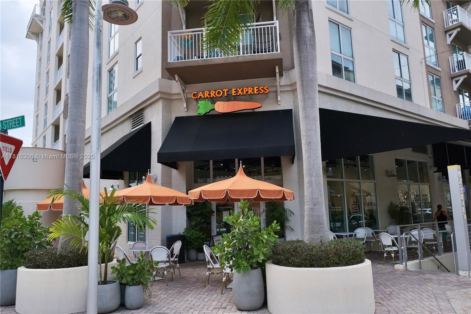 DOWNTOWN DADELAND CONDO N - Residential Lease