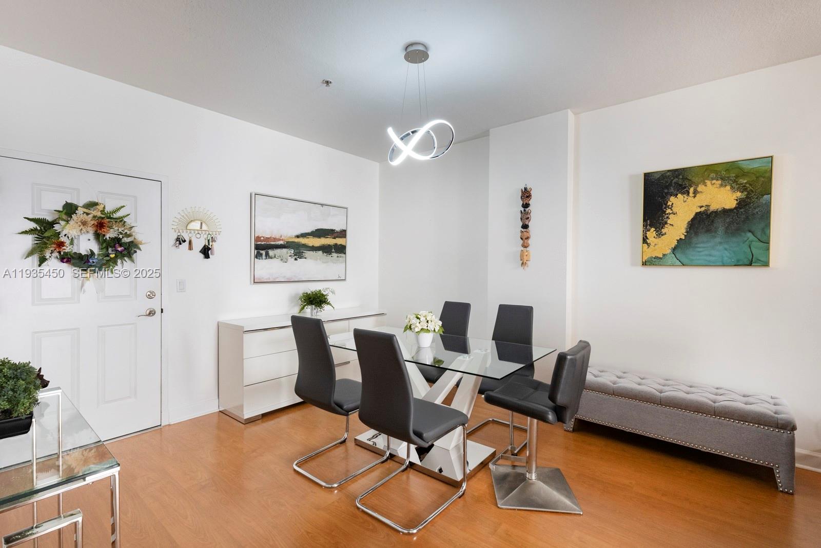 COLONNADE AT DADELAND SW - Residential