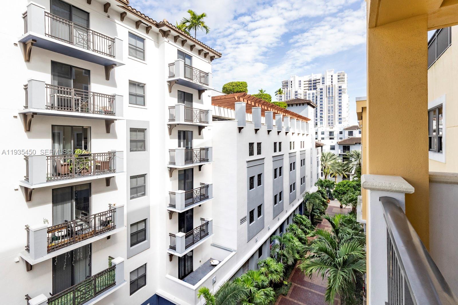 COLONNADE AT DADELAND SW - Residential