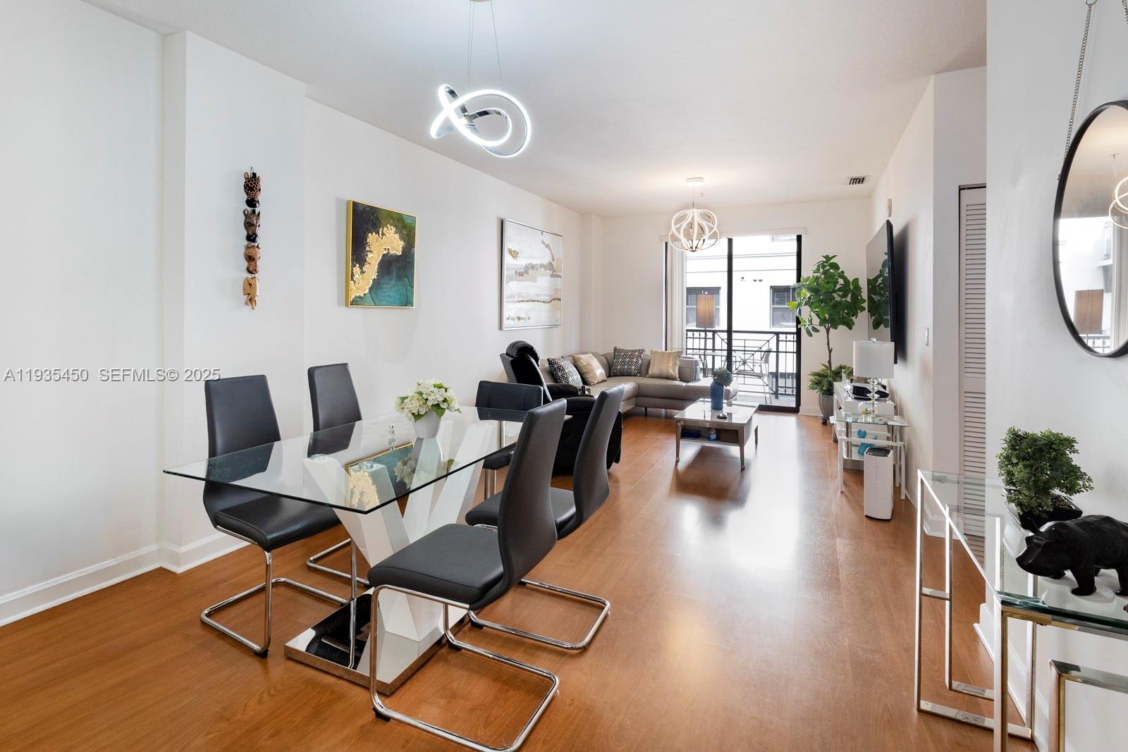 COLONNADE AT DADELAND SW - Residential