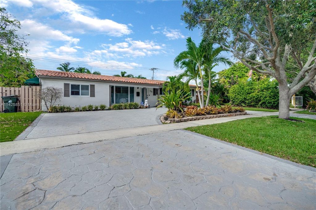 Photo of 2210 NE 62nd St #0, Fort Lauderdale, FL 33308 (MLS # A11425851)